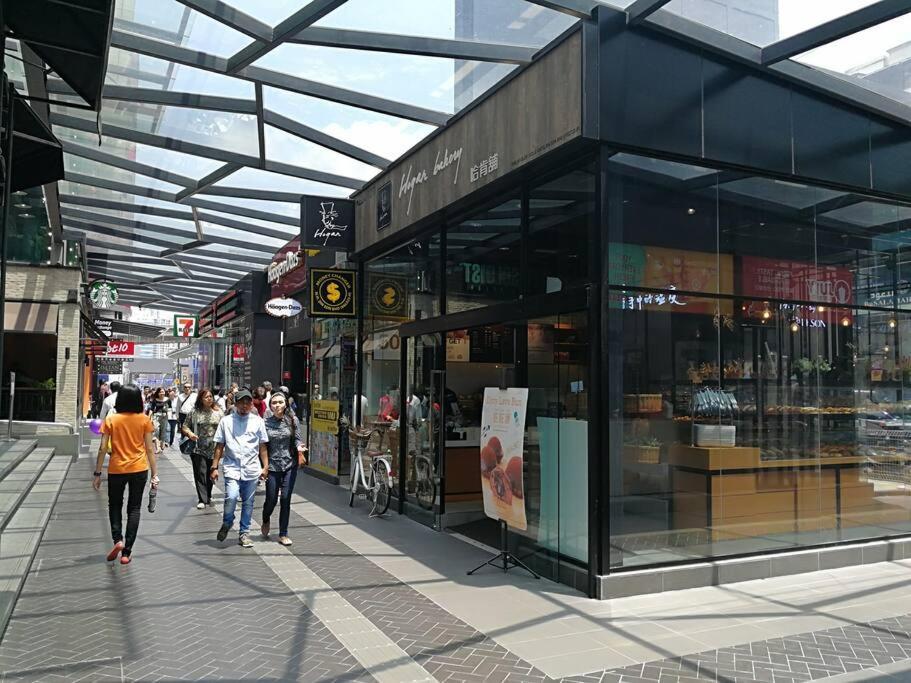 Pangsapuri New Family 2bdrms 8pax By Aj Kuala Lumpur